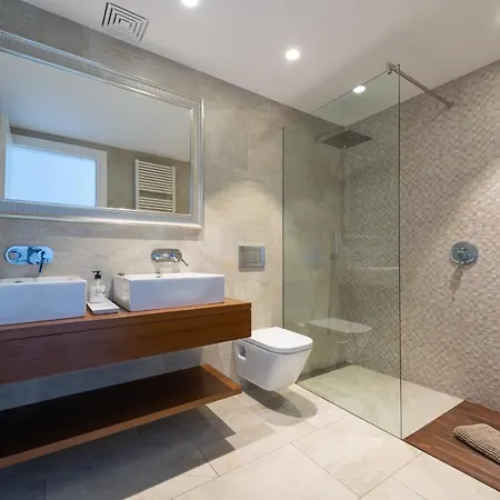 Casa Marian For 8 With Swimming Pool, Garden And Close To Willa *