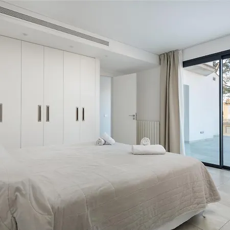 Casa Marian For 8 With Swimming Pool, Garden And Close To