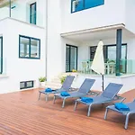 Casa Marian For 8 With Swimming Pool, Garden And Close To