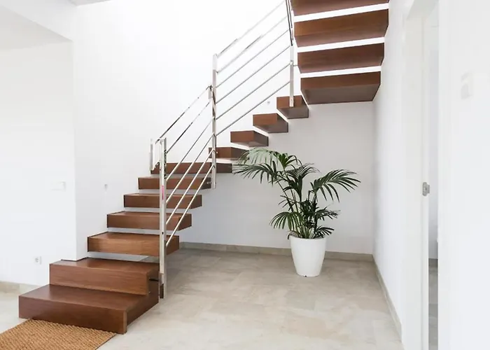 Casa Marian For 8 With Swimming Pool, Garden And Close To