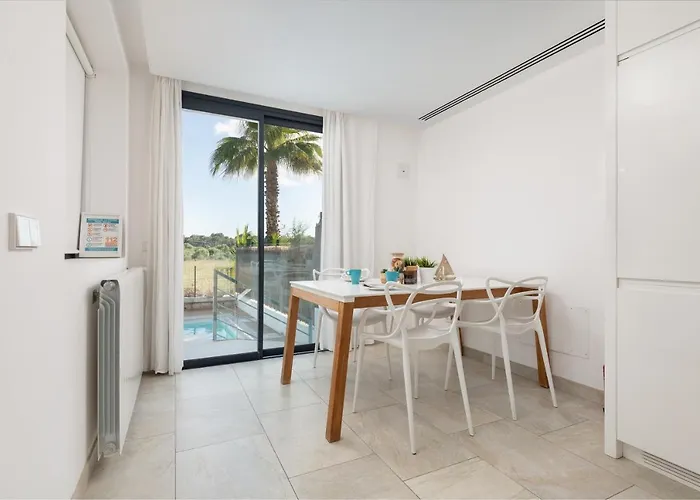 Casa Marian For 8 With Swimming Pool, Garden And Close To *